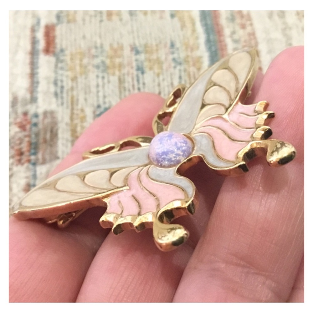 Beautiful Large 3 Tone Swirl Enamel Opal Cabochon Gold Butterfly Brooch - Picture 6 of 10